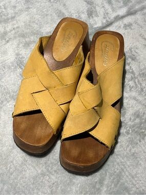 Candie's Mustard leather Crisscross Suede Slide Mules